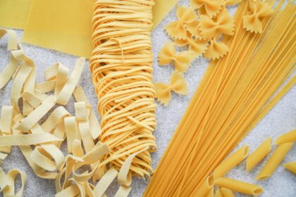 découvrez une recette de pâtes facile et rapide à préparer, parfaite pour les soirées pressées. apprenez à cuisiner des plats délicieusement savoureux en moins de 30 minutes. idéale pour les amateurs de cuisine simple et efficace !