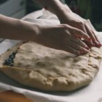 découvrez cette recette de tarte facile et délicieuse ! préparez un dessert irrésistible en quelques étapes simples, parfait pour les débutants en cuisine. idéal pour vos repas en famille ou entre amis, cette recette saura séduire tous les palais.