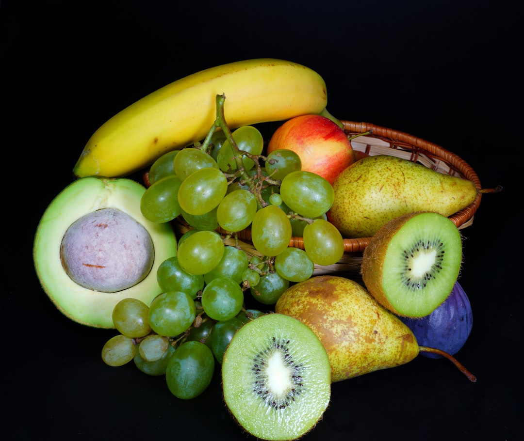 découvrez les meilleures méthodes de conservation des fruits pour préserver leur saveur et leurs nutriments. apprenez des techniques simples et efficaces pour profiter de vos récoltes tout au long de l'année.