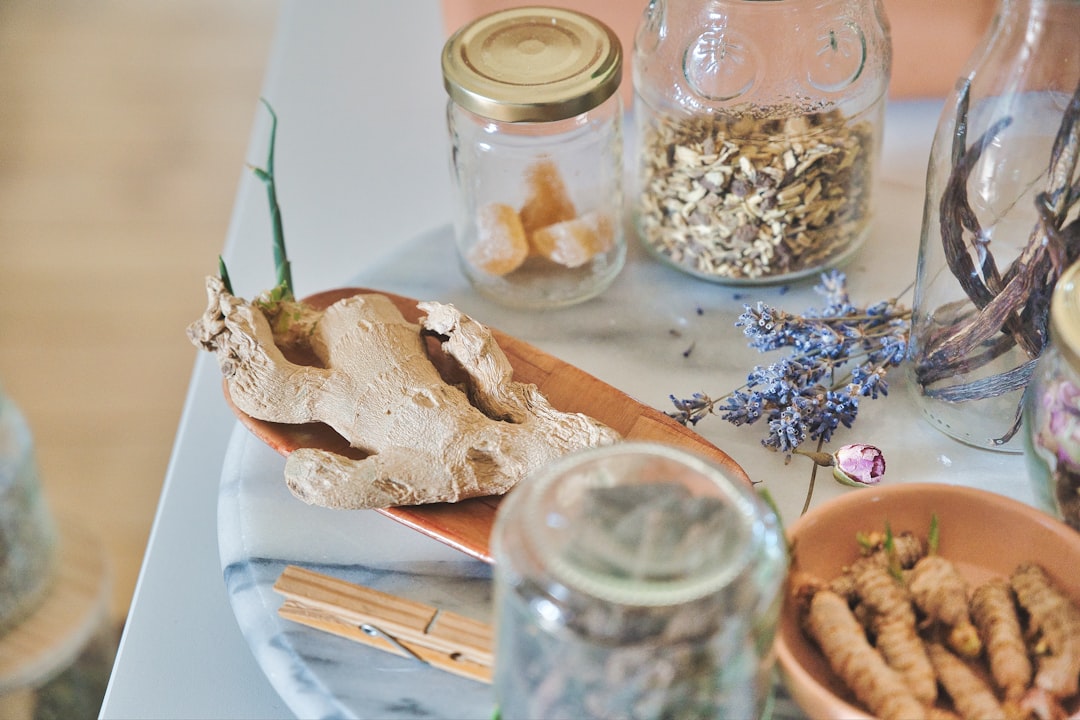 découvrez les bienfaits du gingembre, une épice aux multiples vertus : stimulant naturel, anti-inflammatoire et délicieux additif culinaire. explorez des recettes, des conseils d'utilisation et des informations sur ses propriétés santé.