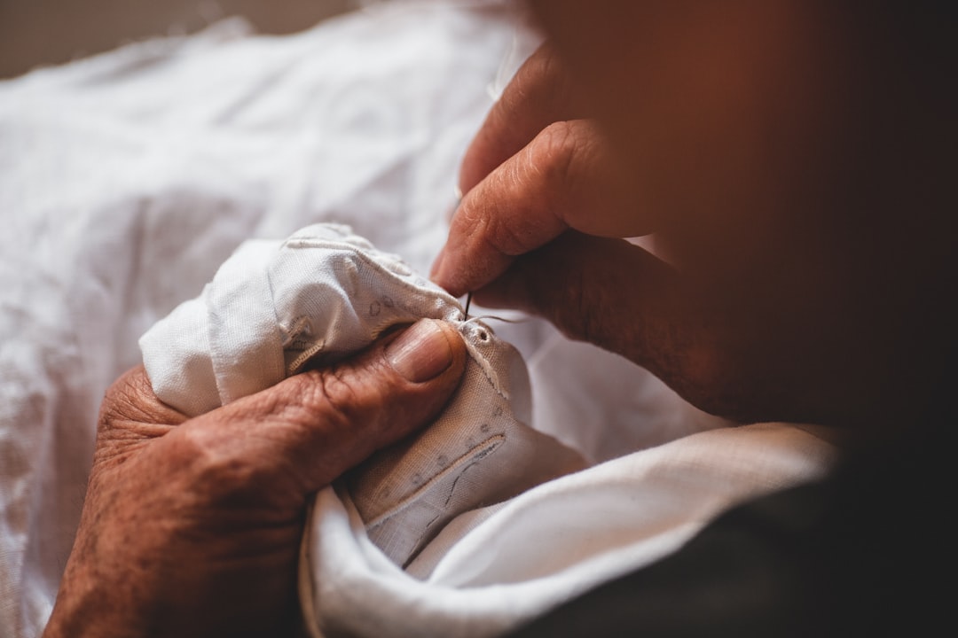 découvrez les précieux conseils de grand-mère pour simplifier votre vie quotidienne ! des astuces de grand-mère éprouvées pour le jardinage, le ménage et bien plus encore. plongez dans un monde de savoir traditionnel pour améliorer votre quotidien.