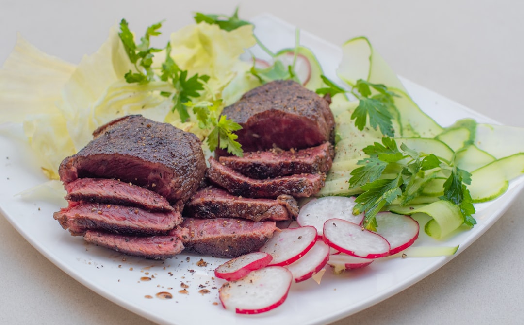 découvrez l'art de préparer des légumes grillés savoureux et sains. apprenez des recettes simples et des astuces pour sublimer les légumes de saison au barbecue ou au four, pour des repas colorés et pleins de saveurs.