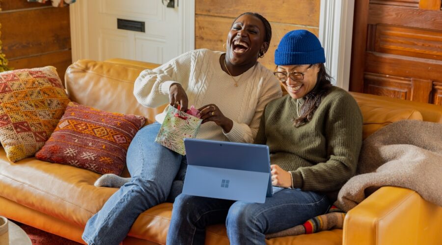 découvrez le chemin vers le bonheur avec des conseils pratiques, des réflexions profondes et des stratégies inspirantes pour cultiver la joie au quotidien. transformez votre vie et apprenez à embrasser chaque moment avec optimisme.
