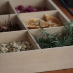 découvrez les remèdes herbaux : des solutions naturelles et efficaces pour améliorer votre bien-être au quotidien. explorez les bienfaits des plantes et retrouvez l'harmonie entre le corps et l'esprit.