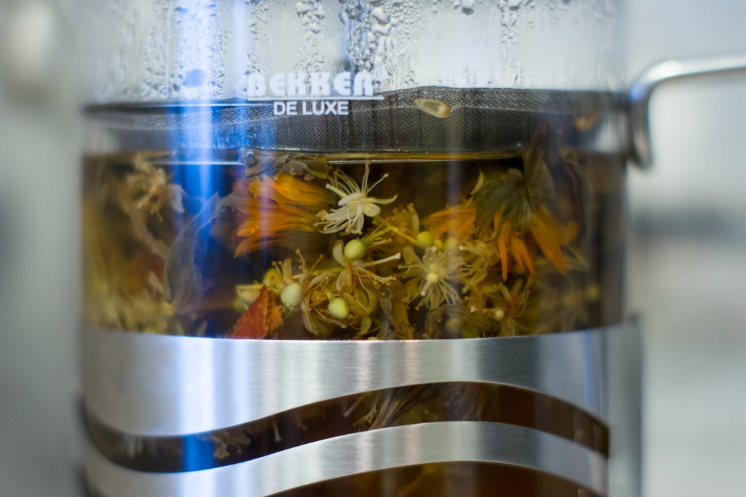 découvrez le monde apaisant des tisanes : des infusions naturelles aux multiples bienfaits pour la santé, idéales pour se détendre et revitaliser votre corps. explorez nos recettes variées et savourez chaque gorgée.