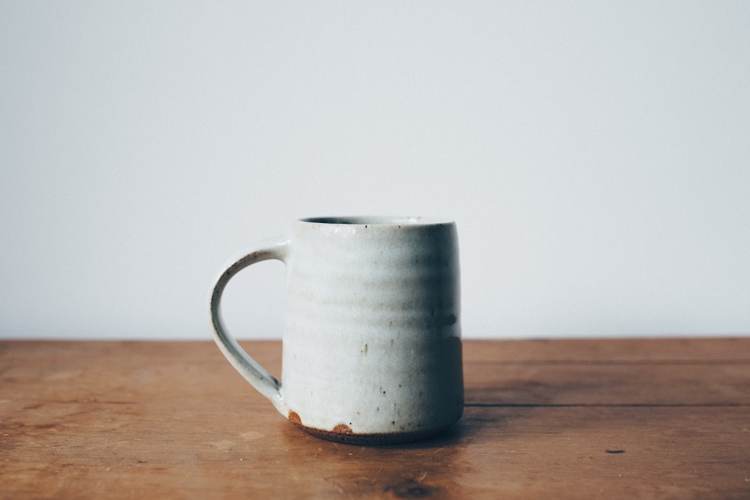 découvrez des remèdes maison efficaces et naturels pour soulager divers maux du quotidien. apprenez à utiliser des ingrédients simples pour améliorer votre bien-être et votre santé grâce à des solutions douces et accessibles.