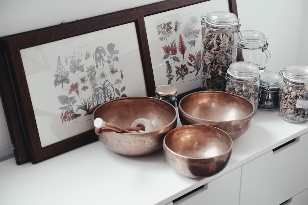 découvrez des remèdes maison efficaces et naturels pour soulager divers maux quotidiens. apprenez à utiliser des ingrédients simples que vous avez déjà chez vous pour améliorer votre bien-être et votre santé.
