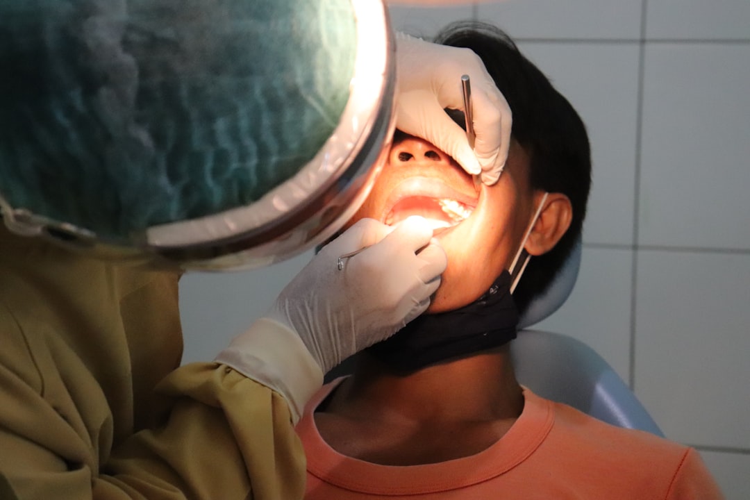 découvrez les avantages et les précautions de la chirurgie à domicile. cette pratique innovante permet des interventions médicales dans le confort de votre foyer. informez-vous sur les procédures, les professionnels de santé et les conseils pratiques pour garantir votre sécurité et votre bien-être.