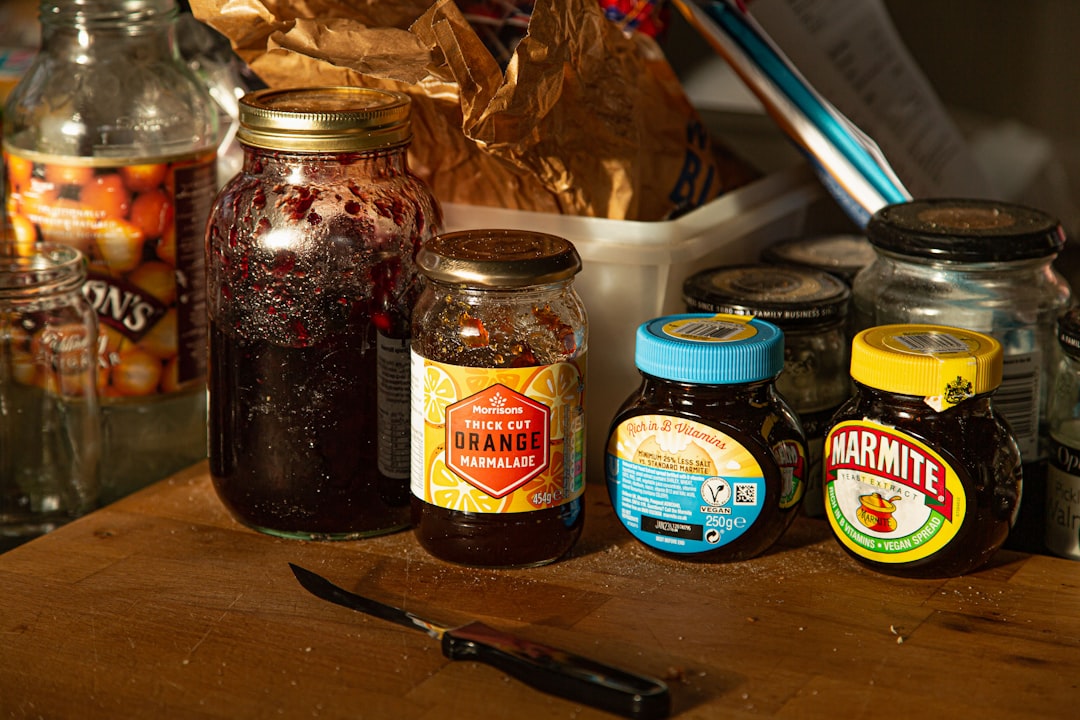 découvrez nos délicieuses confitures faites maison, préparées avec des fruits frais et des recettes traditionnelles. savourez le goût authentique de la nature dans chaque pot !