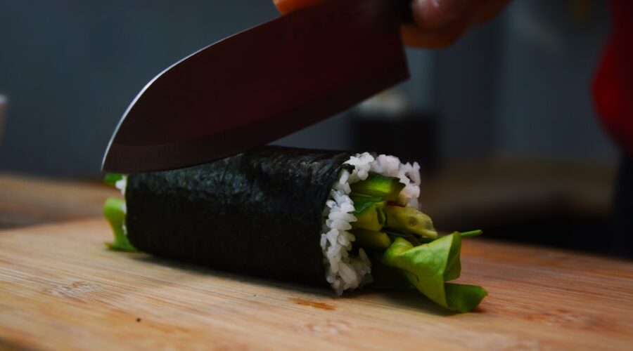 découvrez l'art du sushi fait maison avec nos recettes simples et délicieuses. apprenez à préparer vos propres rouleaux de sushi et savourez un authentique goût japonais chez vous.