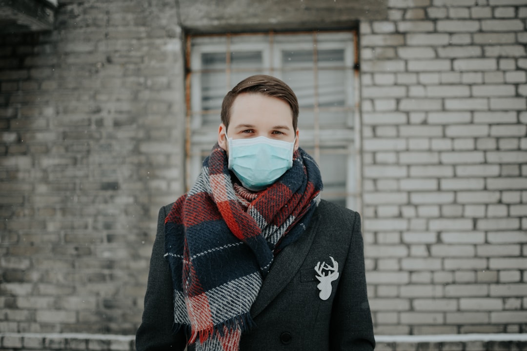découvrez comment booster votre système immunitaire naturellement avec des conseils nutritionnels, des remèdes à base de plantes et des habitudes de vie saines. renforcez votre défense contre les maladies tout en améliorant votre bien-être général.