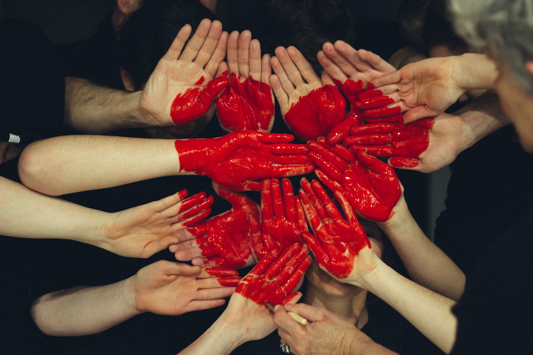 découvrez comment promouvoir l'inclusion dans la société, en favorisant l'égalité des chances et en valorisant la diversité. apprenez des stratégies efficaces pour créer des environnements inclusifs et renforcer les liens communautaires.