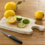 découvrez l'univers du citron, un agrume polyvalent et rafraîchissant. explorez ses bienfaits pour la santé, ses utilisations en cuisine, et ses astuces pour sublimer vos recettes. plongez dans les saveurs et la fraîcheur du citron !