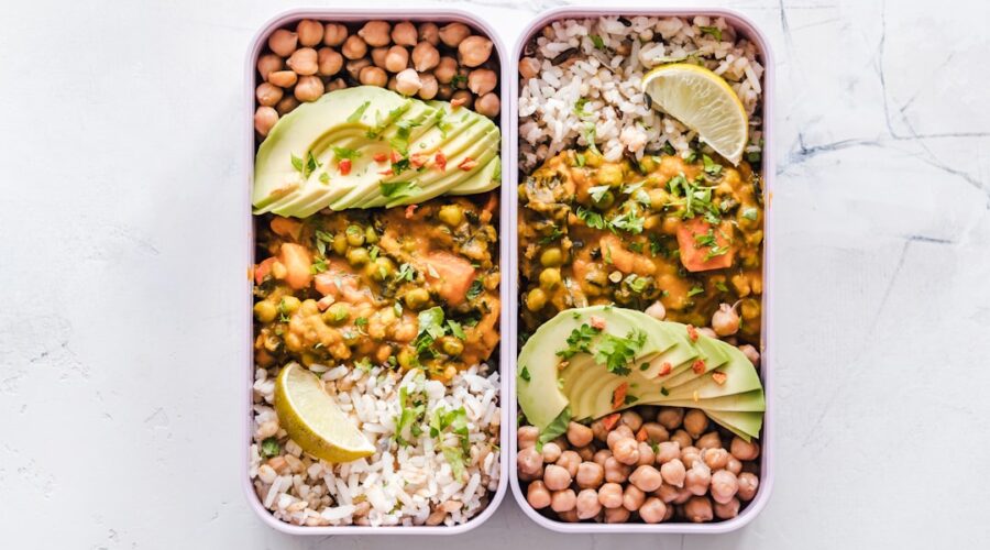 découvrez l'art de la préparation des repas avec nos conseils pratiques et recettes délicieuses. facilitez votre quotidien en planifiant vos repas à l'avance, économisez du temps et mangez sainement chaque jour. que vous soyez novice ou expert en cuisine, nos astuces de meal prep vous aideront à optimiser votre alimentation.