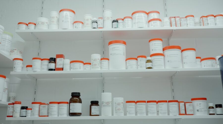 découvrez les propriétés médicinales des plantes et des substances naturelles, leur utilisation en phytothérapie et les bienfaits qu'elles apportent à la santé. explorez les secrets de la nature pour améliorer votre bien-être au quotidien.