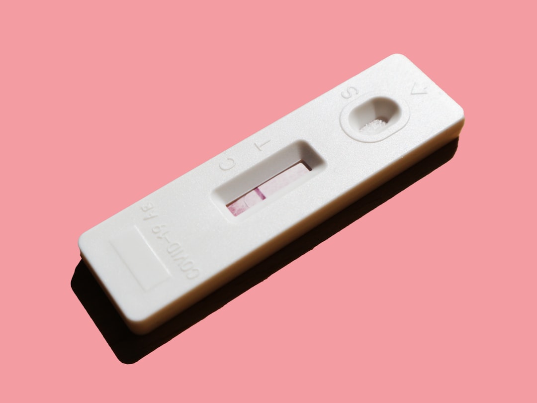 découvrez des solutions naturelles et efficaces pour soulager vos douleurs menstruelles. apprenez à gérer vos symptômes avec des conseils pratiques, des remèdes et des produits adaptés à vos besoins. prenez soin de vous durant vos règles!
