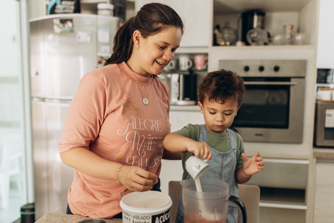 découvrez des recettes délicieuses et originales pour célébrer la fête des mères avec amour. faites plaisir à votre maman avec des plats savoureux et des desserts gourmands qui sauront émerveiller ses papilles.