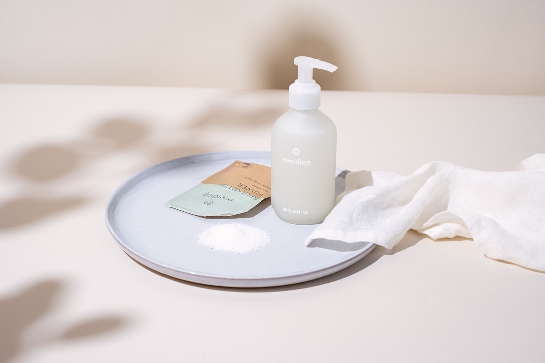 découvrez l'univers du nettoyage naturel avec des méthodes écologiques et des produits sans chimie. adoptez une approche saine pour votre maison tout en préservant l'environnement. explorez des astuces et recettes pour un nettoyage efficace et responsable.