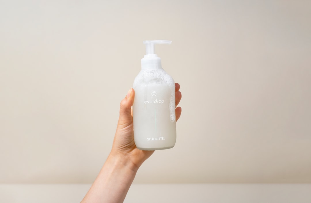 découvrez les bienfaits du nettoyage naturel pour votre maison et votre santé. optez pour des produits écologiques, efficaces et sans toxines, tout en préservant l'environnement. transformez votre routine ménagère avec des astuces simple et des recettes diy.