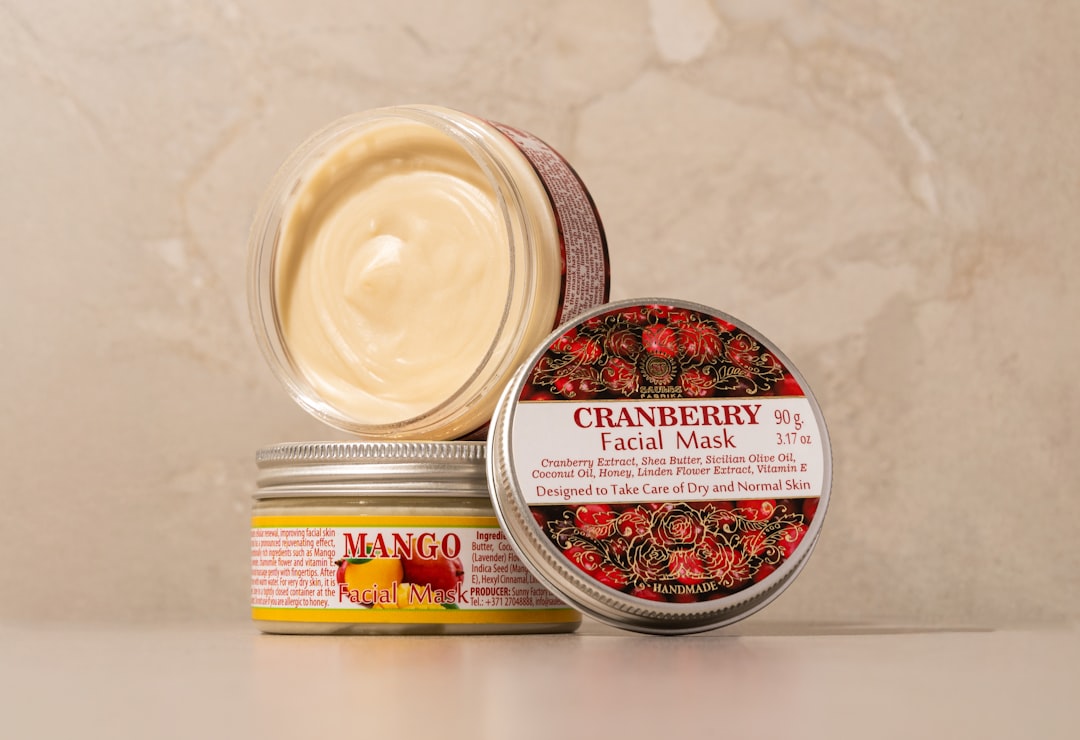 découvrez l'univers des soins de peau naturels, alliant efficacité et ingrédients respectueux de votre épiderme. offrez à votre peau le meilleur de la nature grâce à des produits biologiques, sans toxines, qui sublimeront votre beauté tout en respectant l'environnement.