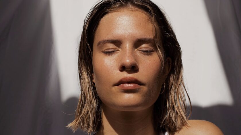 découvrez notre gamme de soins de la peau naturels, formulés avec des ingrédients biologiques pour hydrater, réparer et revitaliser votre peau. offrez-lui le meilleur de la nature !