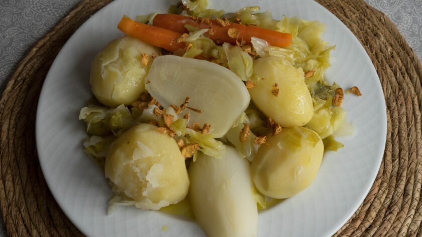 découvrez des recettes délicieuses à base d'oignons, allant des soupes réconfortantes aux plats savoureux. apprenez à sublimer ce légume incontournable avec nos astuces et conseils culinaires.