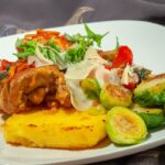 découvrez la polenta, un plat savoureux à base de semoule de maïs, idéal pour accompagner vos viandes et légumes. apprenez les différentes recettes, astuces de préparation et bienfaits nutritionnels de ce délice traditionnel.