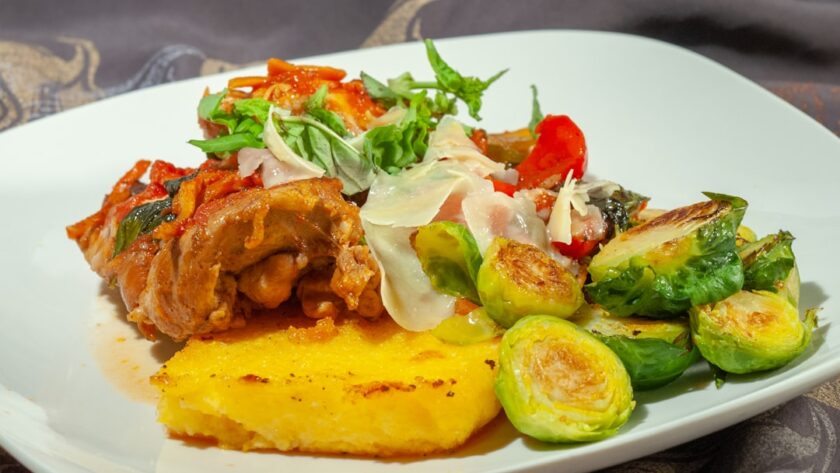 découvrez la polenta, un plat savoureux à base de semoule de maïs, idéal pour accompagner vos viandes et légumes. apprenez les différentes recettes, astuces de préparation et bienfaits nutritionnels de ce délice traditionnel.