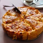 découvrez la recette parfaite de la quiche, un plat savoureux et réconfortant. facile à préparer, cette spécialité traditionnelle peut être adaptée avec vos ingrédients préférés. idéale pour un repas en famille ou un pique-nique entre amis !