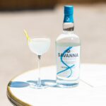 découvrez l'univers fascinant du rhum, une boisson emblématique aux saveurs variées, idéale pour les cocktails ou à déguster pure. explorez les différents types de rhum, leur origine et des conseils de dégustation pour apprécier pleinement cette spiritueuse envoûtante.