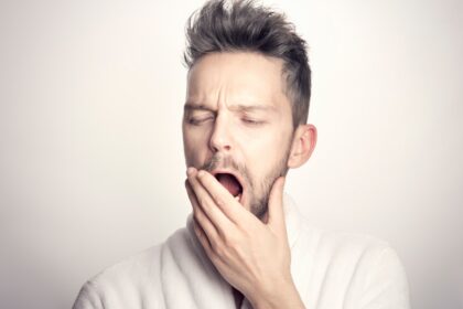 découvrez des remèdes efficaces pour apaiser votre mal de gorge. que ce soit des solutions naturelles, des infusions apaisantes ou des techniques maison, trouvez le soulagement dont vous avez besoin pour retrouver une voix claire et un confort au quotidien.
