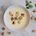 découvrez notre délicieuse sélection de soupes maison, réconfortantes et pleines de saveurs. parfaites pour toutes les saisons, nos recettes variées raviront vos papilles et réchaufferont votre cœur.