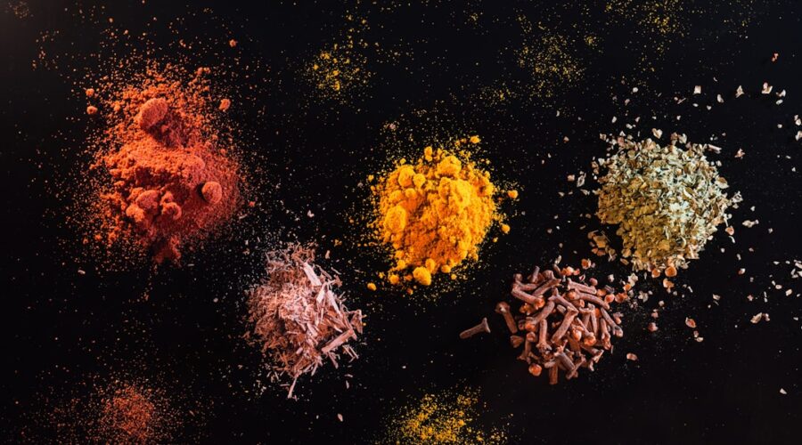découvrez l'univers envoûtant de 'spicy', une expérience sensorielle qui rehausse vos plats avec des saveurs audacieuses et des épices enivrantes. plongez dans un voyage culinaire piquant qui éveille vos papilles et révolutionne votre cuisine !