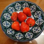 découvrez notre délicieuse tarte aux fraises, un dessert léger et savoureux idéal pour les amateurs de fruits. avec sa croûte dorée et sa garniture crémeuse de fraises fraîches, cette tarte est parfaite pour toutes les occasions, du goûter en famille aux grandes célébrations.