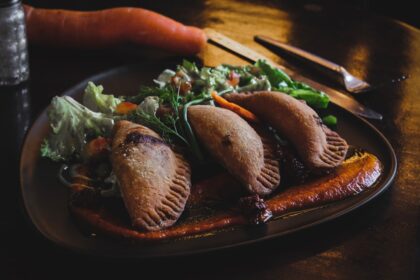 découvrez la délicieuse recette des légumes farcis : une harmonie de saveurs végétales, épices et ingrédients savoureux qui ravira vos papilles. idéal pour un repas équilibré et coloré, parfait pour toutes les occasions.