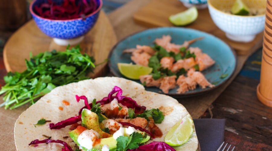 découvrez des recettes d'été rafraîchissantes et savoureuses qui mettront en avant les produits de saison. que ce soit pour des barbecues en plein air, des salades légères ou des desserts fruités, trouvez l'inspiration pour vos repas estivaux et profitez de chaque bouchée au soleil!