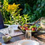 découvrez notre recette de salade d'été fraîche et légère, parfaite pour les journées ensoleillées. mélange de légumes croquants, herbes aromatiques et vinaigrette maison, cette salade est idéale pour un repas sain et savoureux.