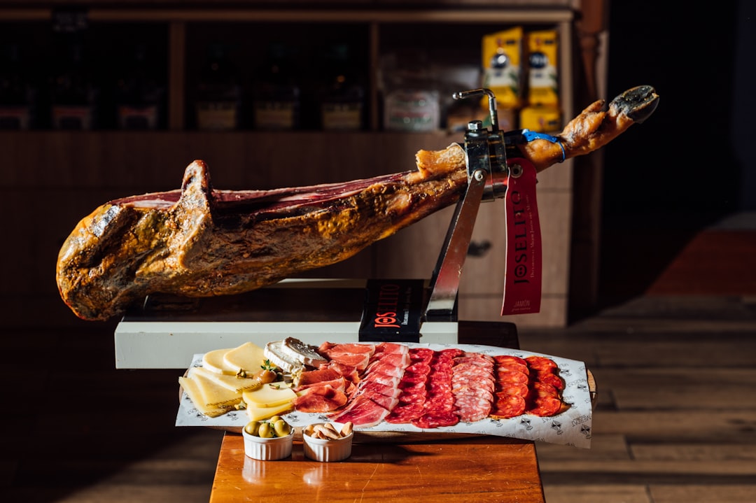 découvrez l'univers savoureux des tapas, ces délicieuses petites bouchées espagnoles qui éveilleront vos papilles. parfaites pour un apéritif convivial ou un repas léger, nos recettes de tapas vous invitent à un voyage culinaire ensoleillé. oserez-vous les essayer?