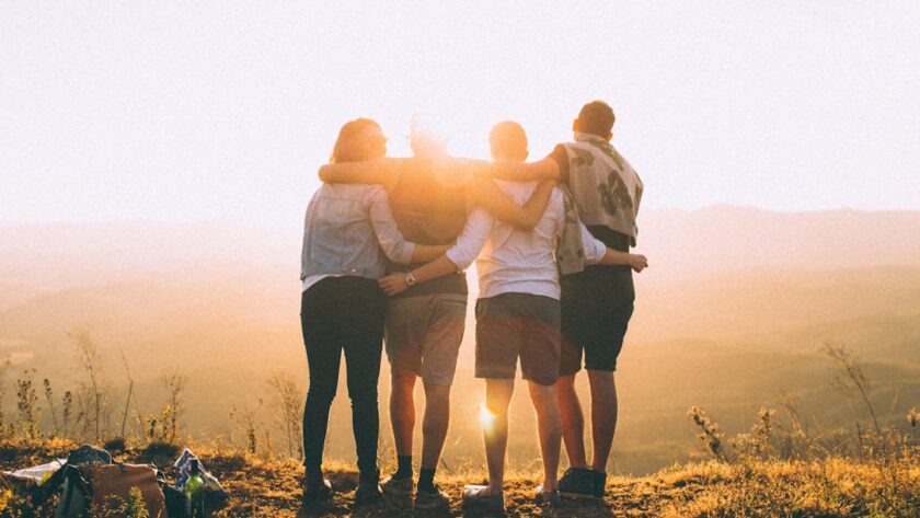 découvrez la beauté de la cohésion et de l'unité avec 'togetherness'. plongez dans un voyage émotionnel qui célèbre les liens humains, l'amitié et les moments partagés. rejoignez-nous pour explorer comment la solidarité peut enrichir nos vies.