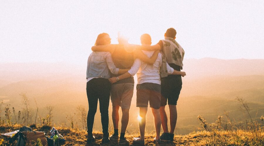 découvrez la beauté de la cohésion et de l'unité avec 'togetherness'. plongez dans un voyage émotionnel qui célèbre les liens humains, l'amitié et les moments partagés. rejoignez-nous pour explorer comment la solidarité peut enrichir nos vies.