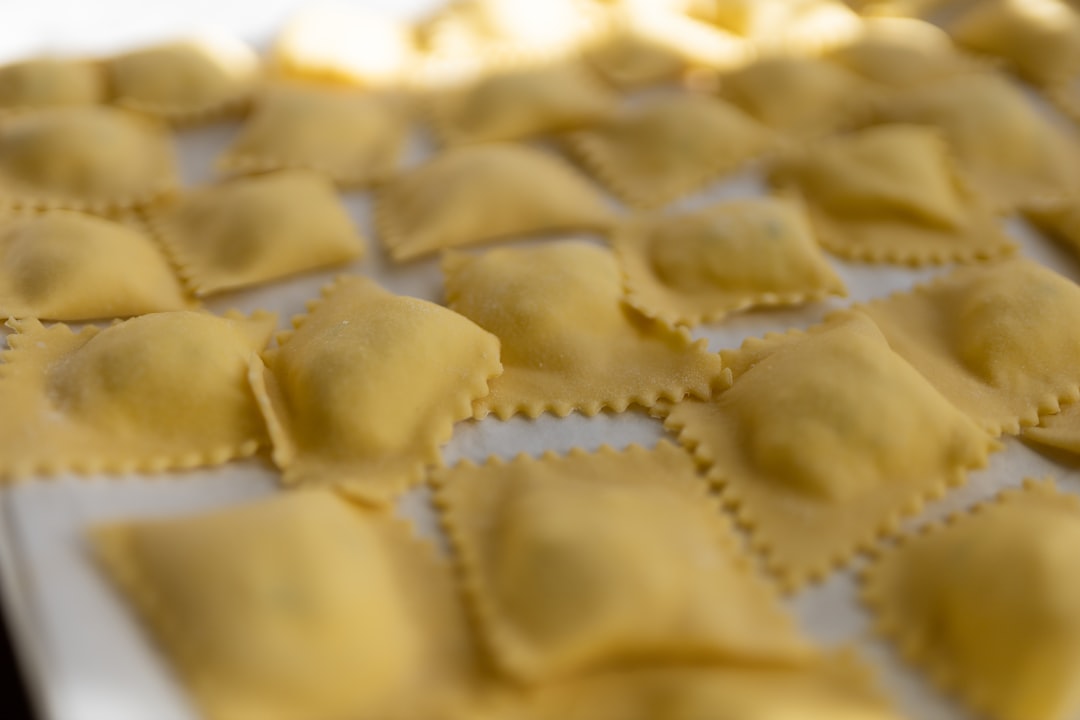 découvrez les saveurs authentiques de la cuisine traditionnelle, alliant des recettes ancestrales et des ingrédients locaux pour une expérience culinaire unique. plongez dans un voyage gustatif qui célèbre le patrimoine gastronomique.