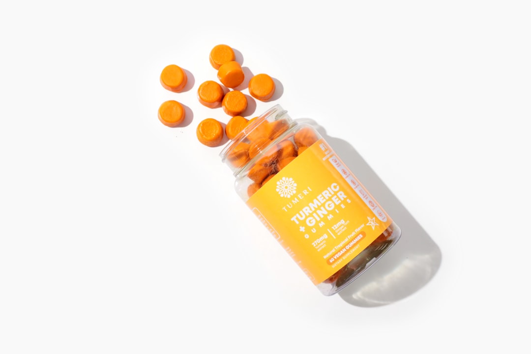 découvrez les bienfaits du curcuma, une épice traditionnelle aux propriétés anti-inflammatoires et antioxydantes. apprenez comment l'intégrer dans votre alimentation pour améliorer votre santé et bien-être.