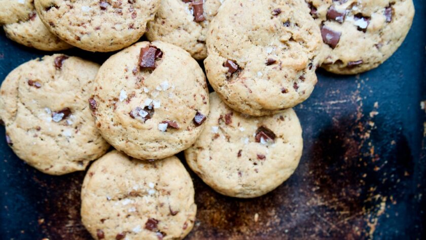 découvrez une délicieuse sélection de recettes véganes qui raviront vos papilles ! que vous soyez novice ou expert en cuisine végétale, nos recettes simples et savoureuses vous inspireront à préparer des plats sains, colorés et respectueux de l'environnement. essayez-les dès aujourd'hui !