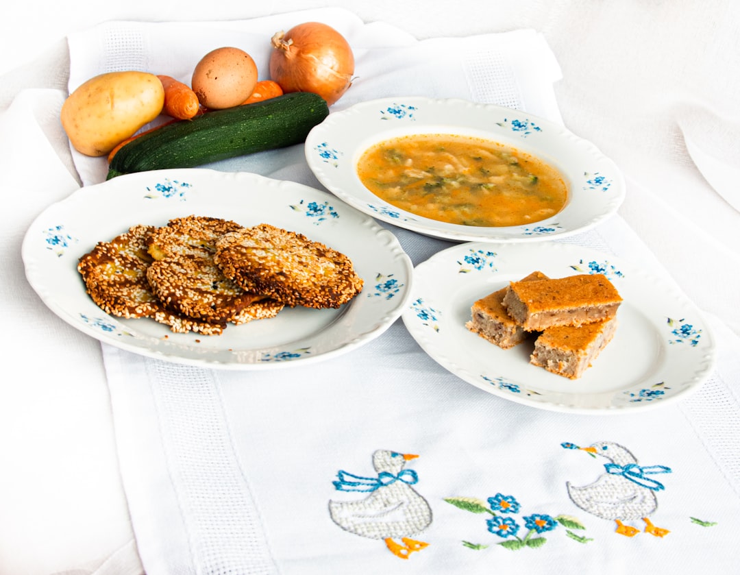 découvrez une collection délicieuse de recettes végétariennes qui éveilleront vos papilles. explorez des plats sains et savoureux à base de légumes frais, idéaux pour tous les amateurs de cuisine saine et gourmande. transformez votre repas avec nos idées créatives et faciles à réaliser !
