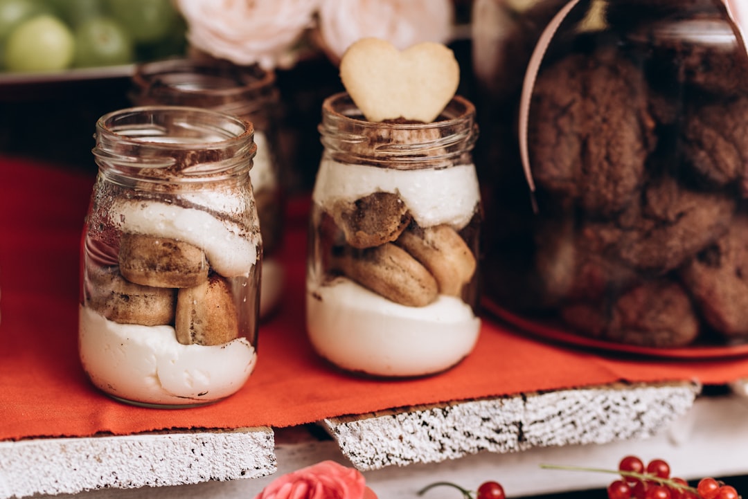 découvrez nos idées de menu de mariage, délicates et raffinées, conçues pour faire de votre grand jour une expérience culinaire inoubliable. savourez des plats savoureux qui raviront vos invités et compléteront parfaitement l'ambiance de votre célébration.